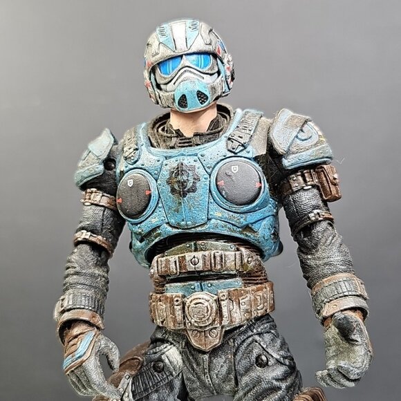 Neca Gears Of War 2 COG Soldier 7" Action Figure With Rifle - Picture 13 of 15